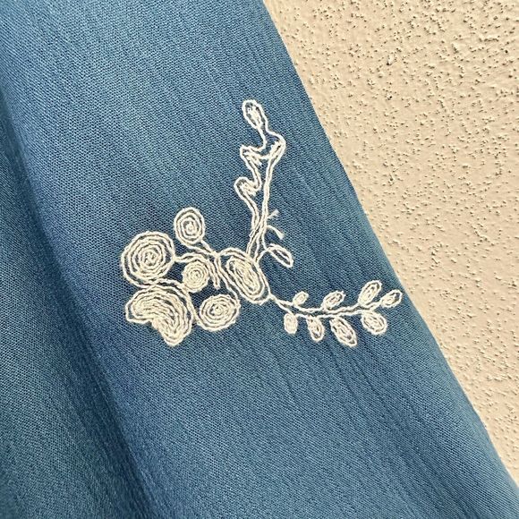 Altar'd State - Blue & White Floral‎ Mini Dress Flowy - Picture 8 of 16